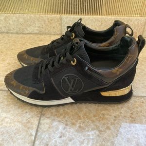 Louis Vuitton Women’s Monogram Run Away Sneakers Size 10 (41)